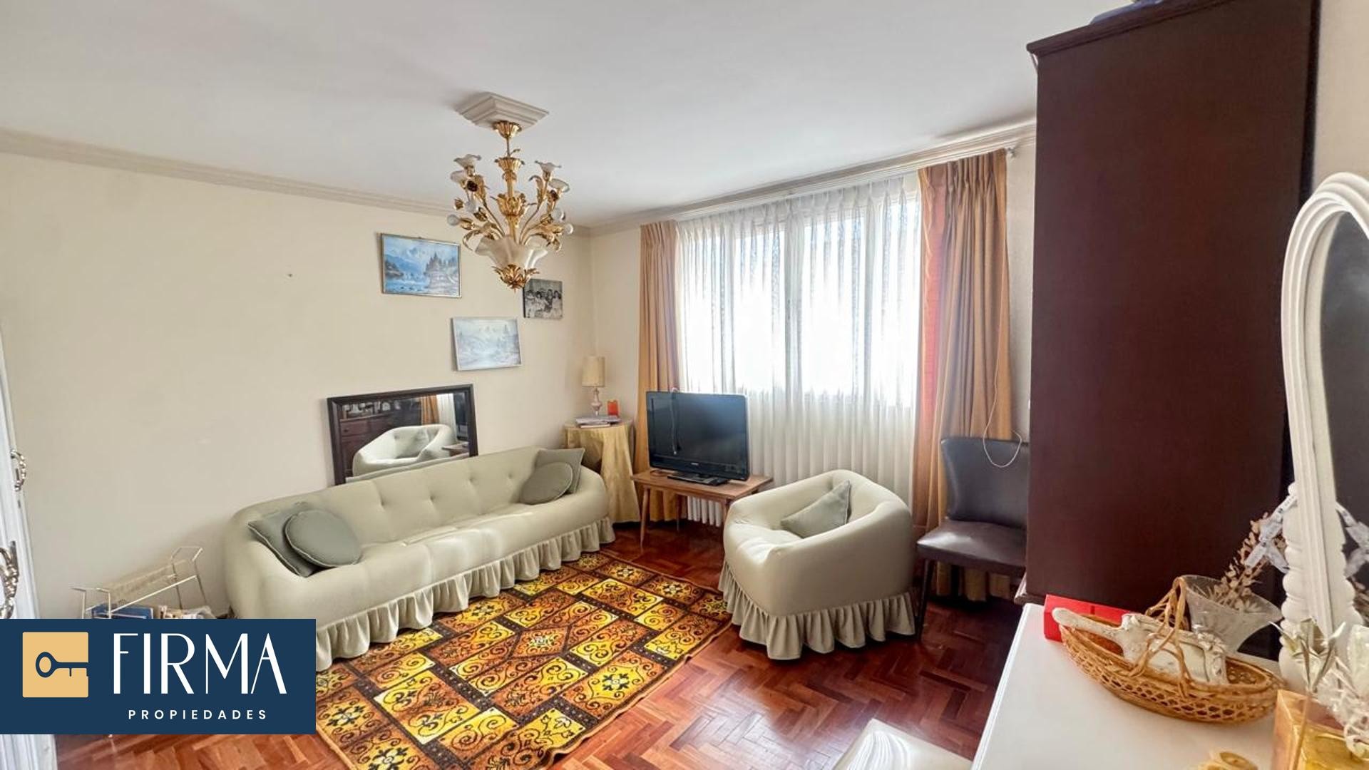 Casa en VentaCASA EN VENTA, ACHUMANI BAJO CALLE 17 4 dormitorios 4 baños 2 parqueos Foto 6