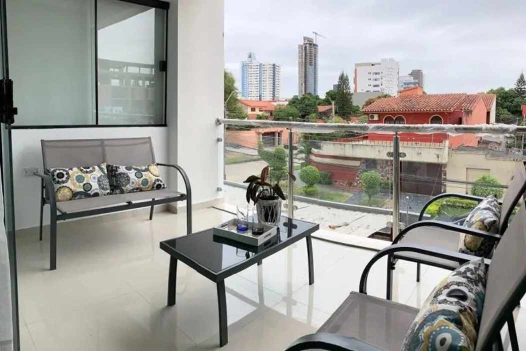 Departamento en Equipetrol en Santa Cruz de la Sierra 2 dormitorios 2 baños  Foto 9