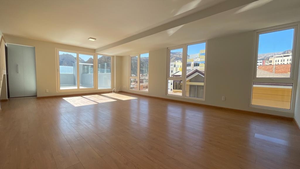 Departamento en VentaDUPLEX CON TERRAZA PRIVADA EN VENTA EN ACHUMANI Foto 2