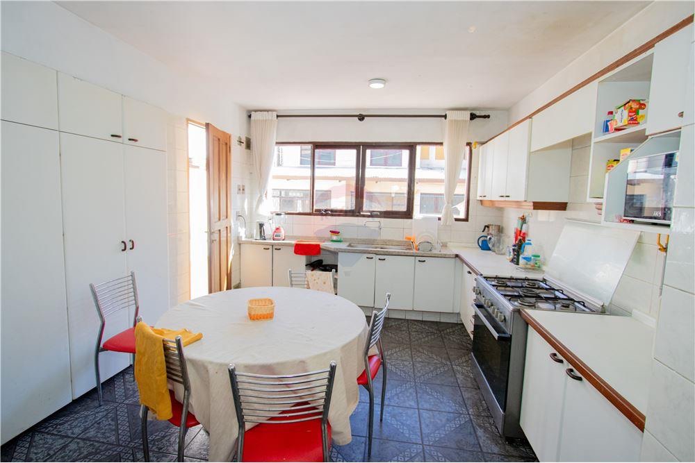 Casa en VentaCASA EN VENTA ZONA LAS CUADRAS 7 dormitorios 3 baños 2 parqueos Foto 12