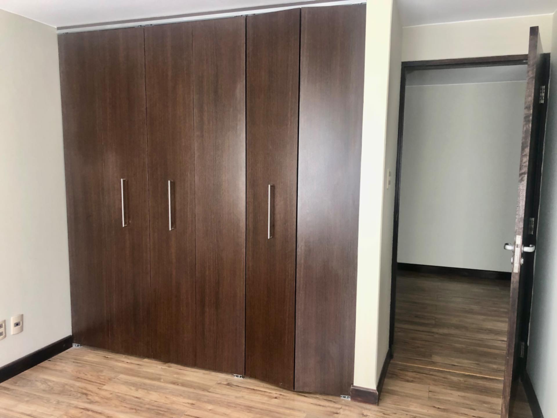 Departamento en AlquilerCALLE 27 COTA COTA 3 dormitorios 4 baños 1 parqueos Foto 13