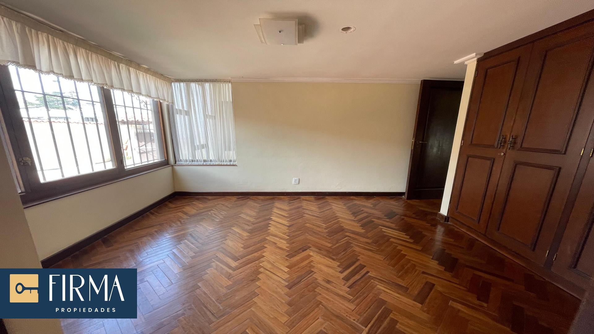 Casa en AlquilerCASA EN ALQUILER EN LA FLORIDA 3 dormitorios 5 baños 3 parqueos Foto 12