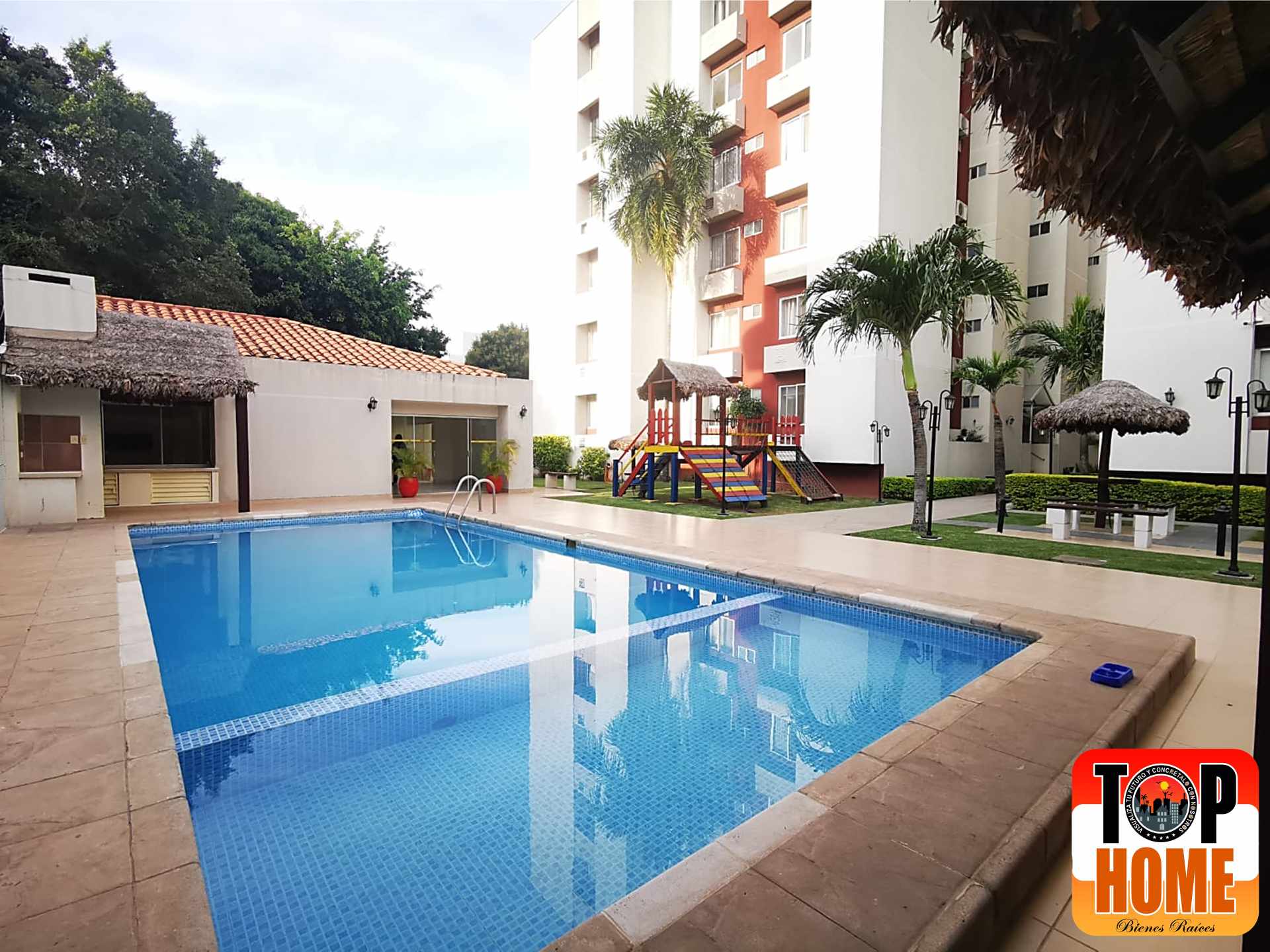 Departamento en Entre 4to y 5to anillo Norte en Santa Cruz de la Sierra 4 dormitorios 3 baños 2 parqueos Foto 7