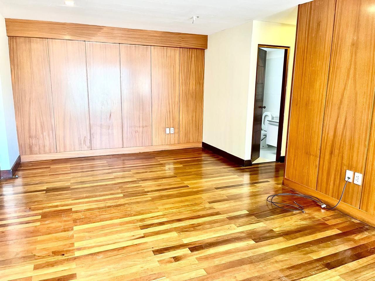 Departamento en Achumani en La Paz 1 dormitorios 2 baños 1 parqueos Foto 3