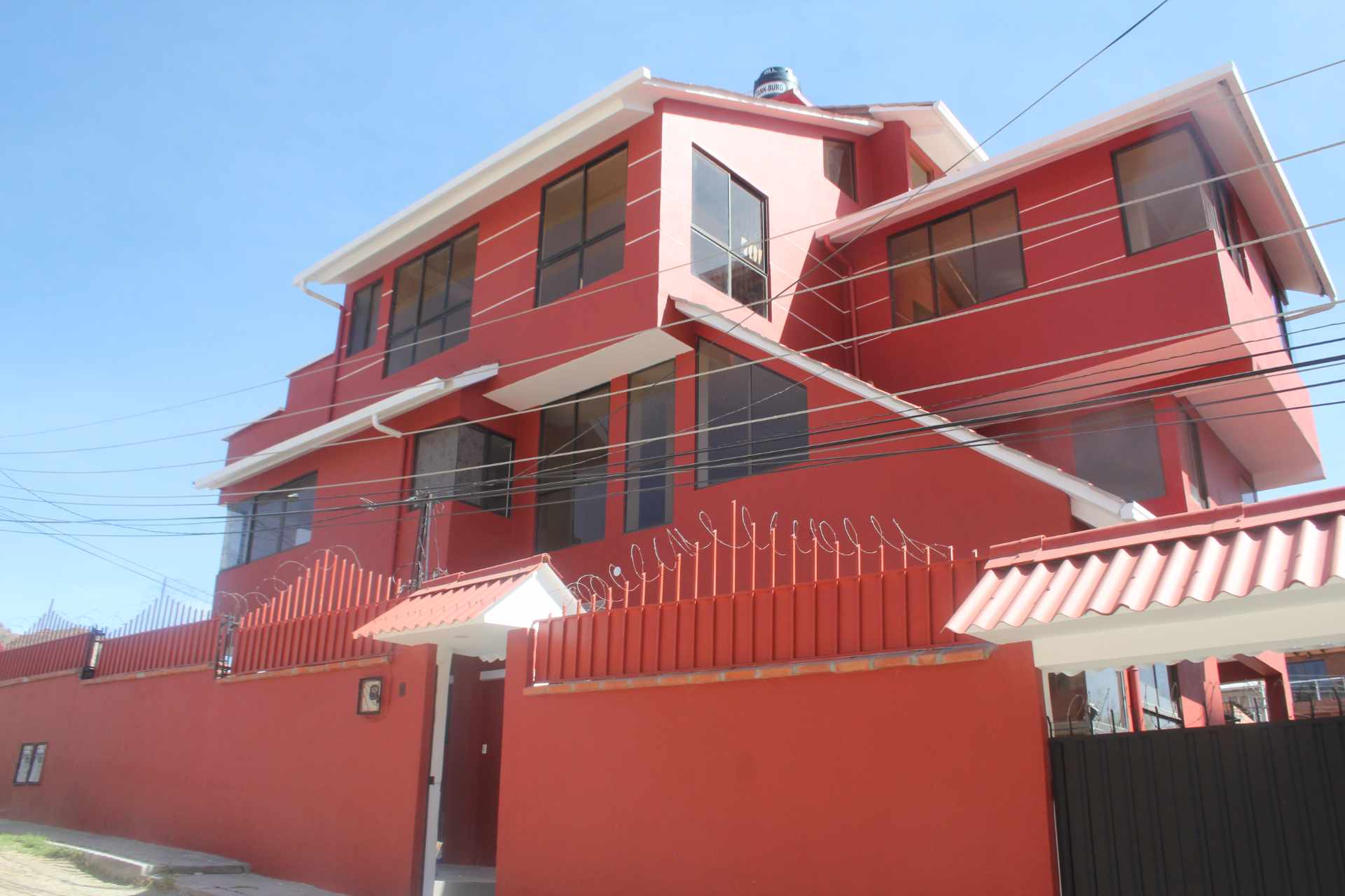 Casa en VentaChasquipampa c48  5 dormitorios 6 baños 3 parqueos Foto 1