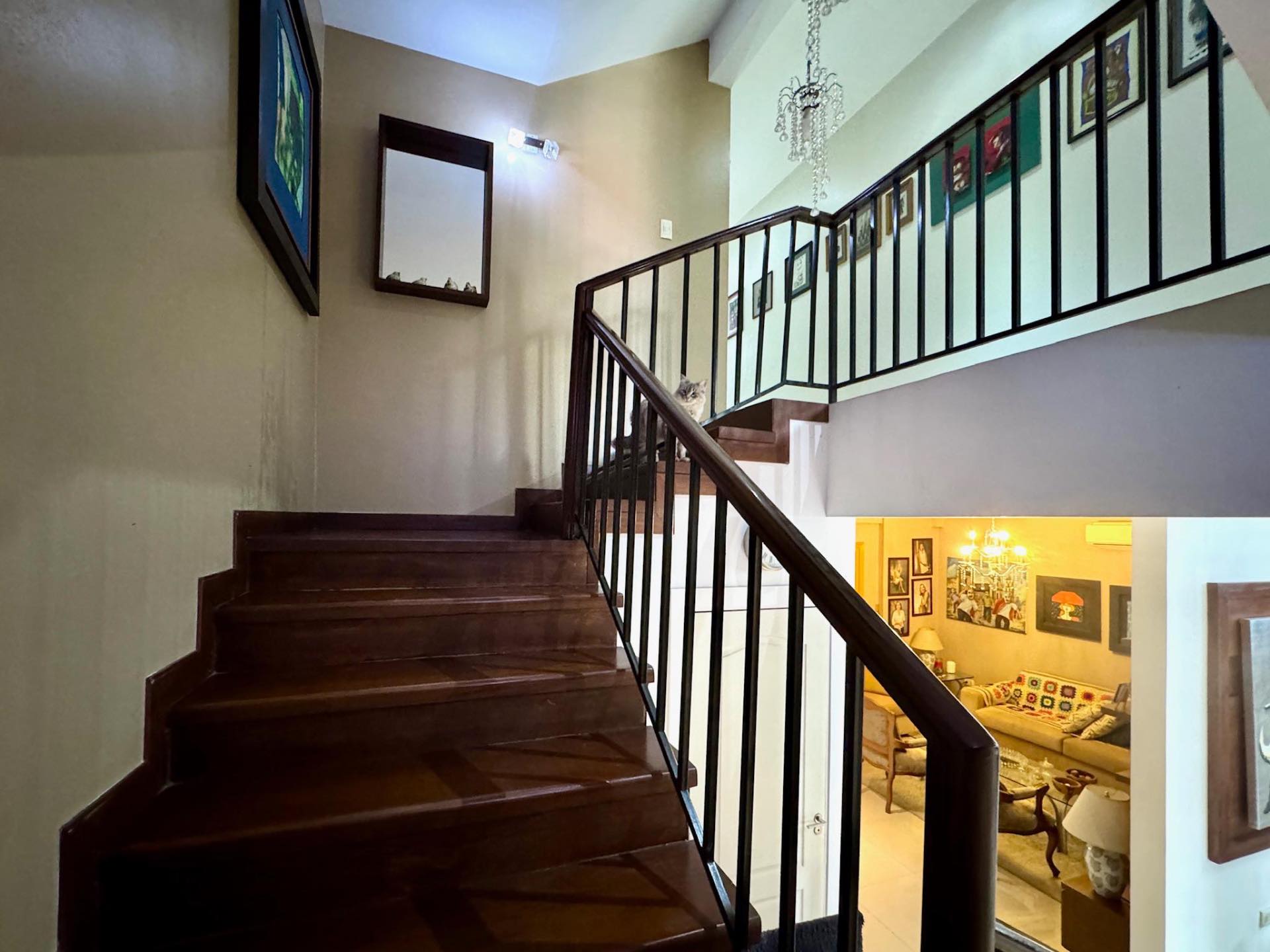 Casa en Entre 4to y 5to anillo Oeste en Santa Cruz de la Sierra 3 dormitorios 4 baños 3 parqueos Foto 6