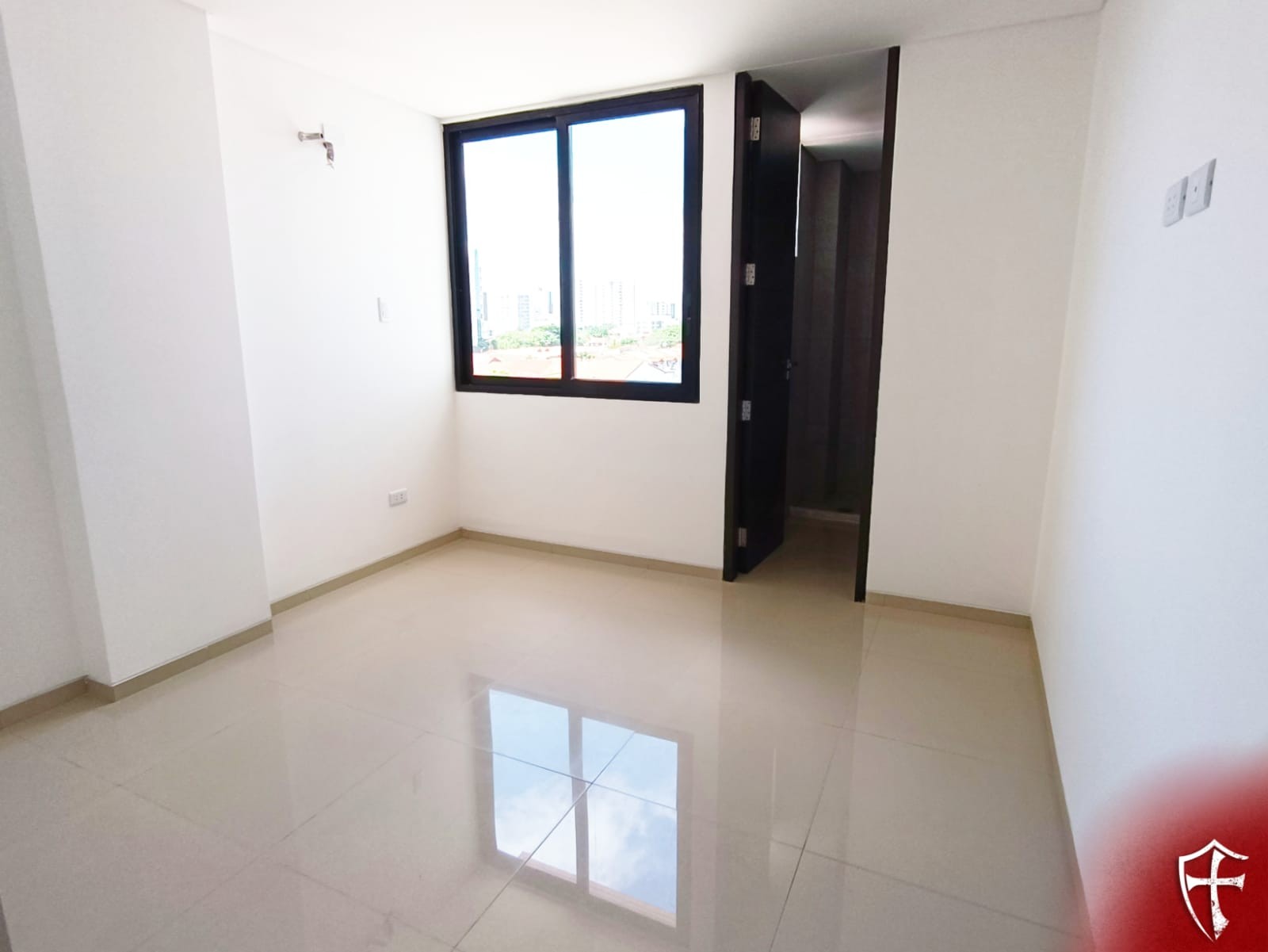 Departamento en Venta📍 Av. Beni 4to y 5to anillo 1 dormitorios 1 baños  Foto 8