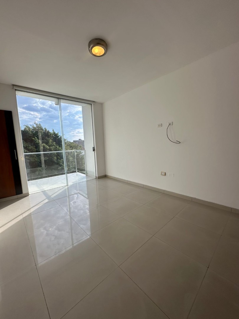 Departamento en AlquilerLAS PALMAS RESIDENCE 
AMPLIO DEPARTAMENTO EN ALQUILER 
3 DORMITORIOS  Foto 6