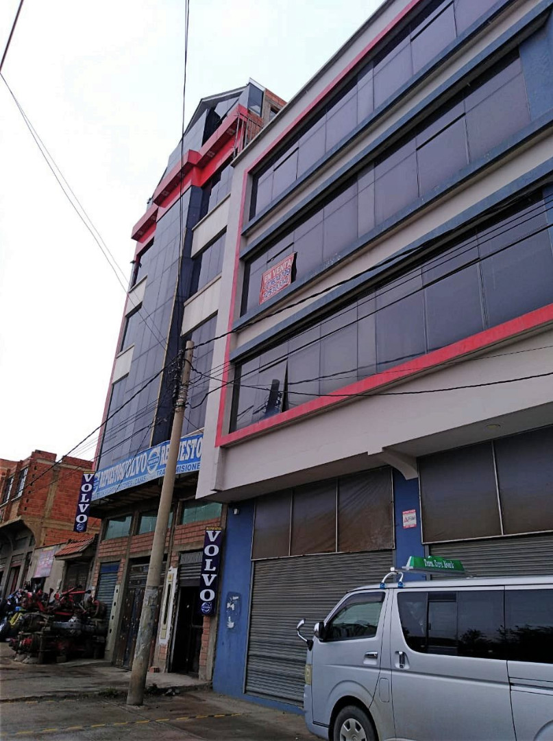 Edificio en Ciudad Satélite en El Alto 1 dormitorios 10 baños 6 parqueos Foto 1