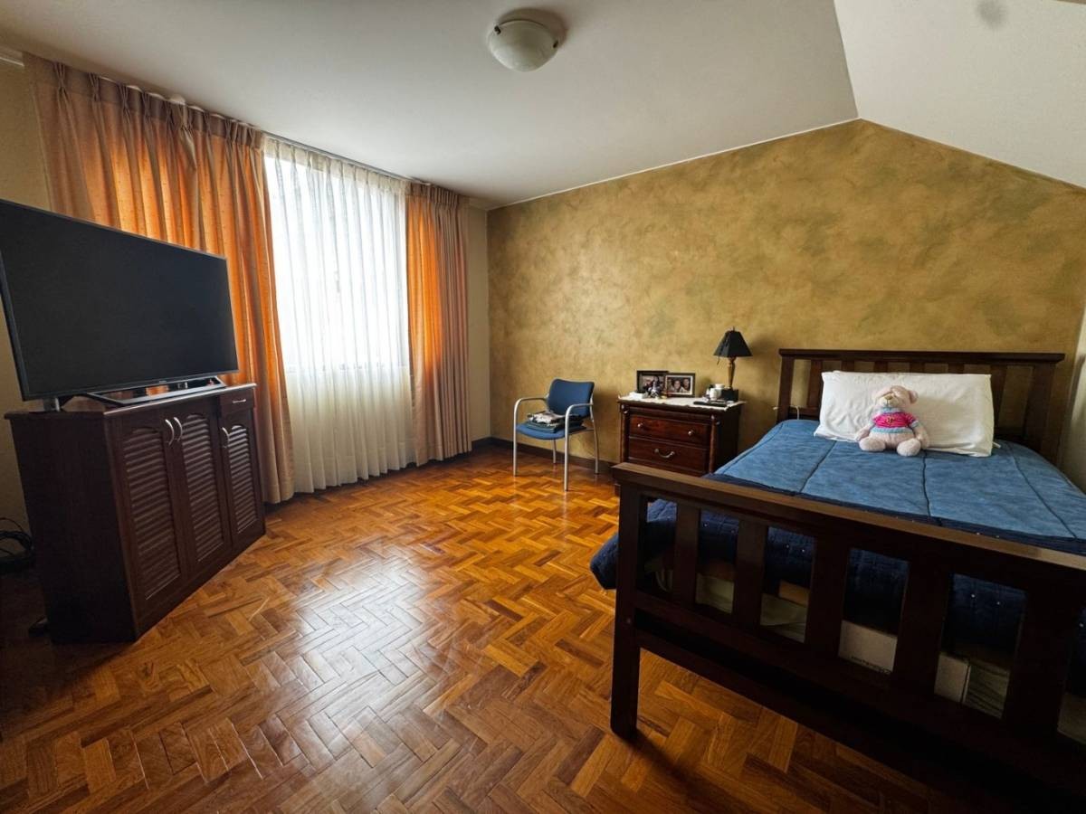 Casa en La Florida en La Paz 5 dormitorios 5 baños 2 parqueos Foto 21
