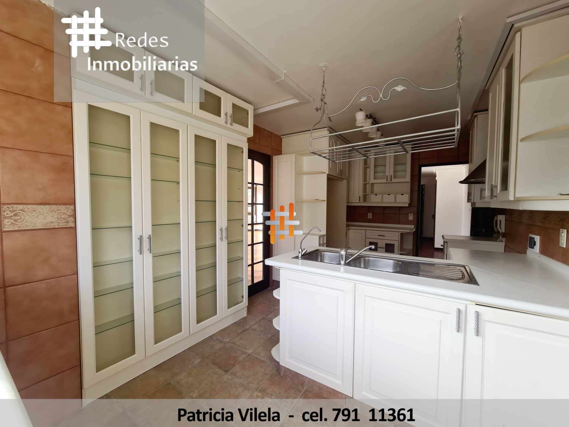 Departamento en AlquilerEN ALQUILER PRECIOSO PENT HOUSE ENTRADA  AUQUISAMAÑA  3 dormitorios 4 baños 2 parqueos Foto 13