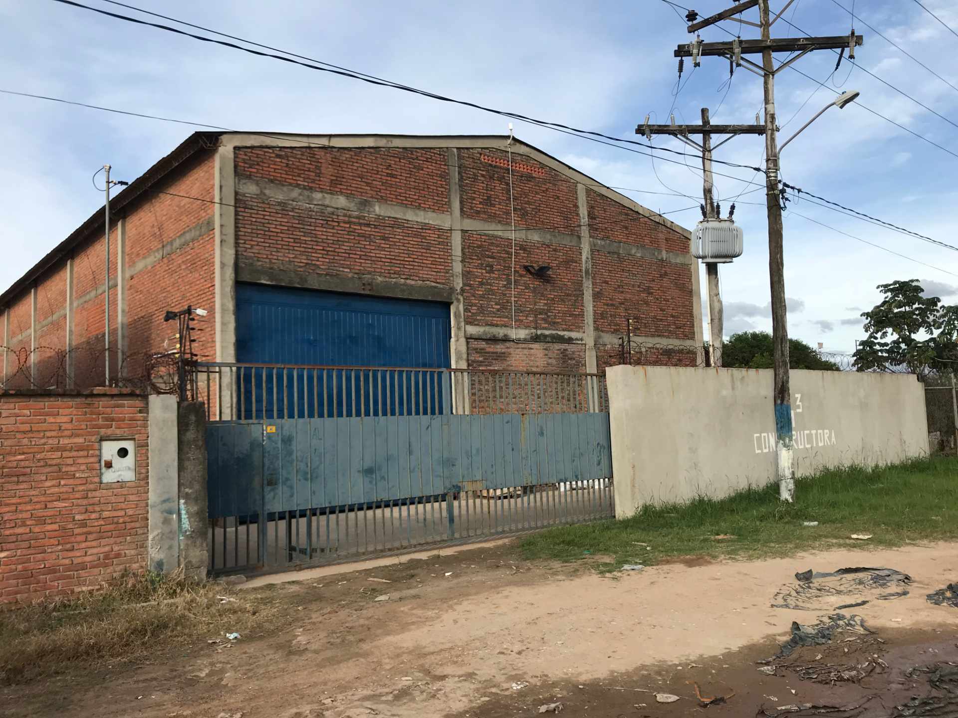 Galpón en VentaParque Industrial entre 6to y 7mo anillo atrás de Coca Cola.  Foto 1