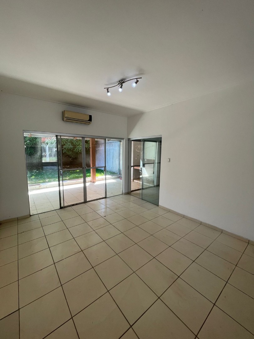 Casa en Doble vía La Guardia en Santa Cruz de la Sierra 3 dormitorios 2 baños 2 parqueos Foto 3