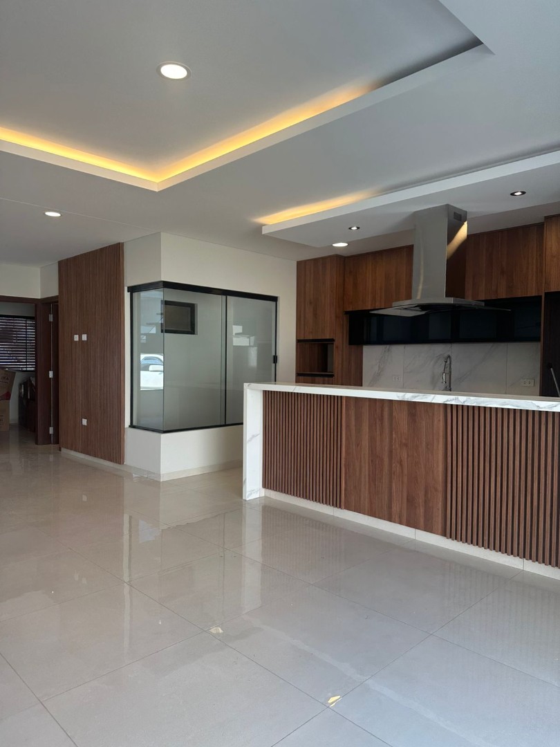 Casa en Urubó en Santa Cruz de la Sierra 3 dormitorios 3 baños 2 parqueos Foto 4