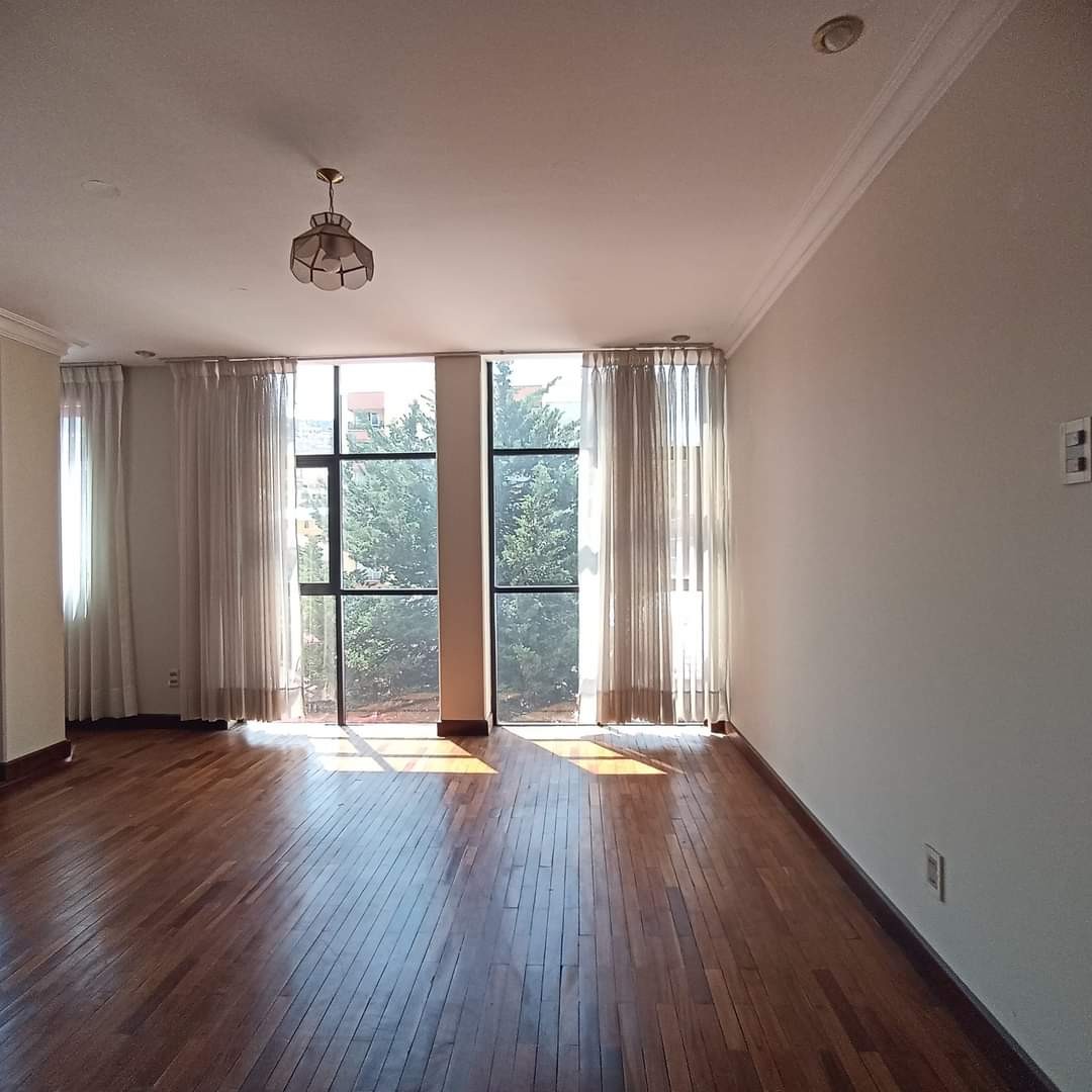 Departamento en Obrajes en La Paz 3 dormitorios 4 baños 1 parqueos Foto 3