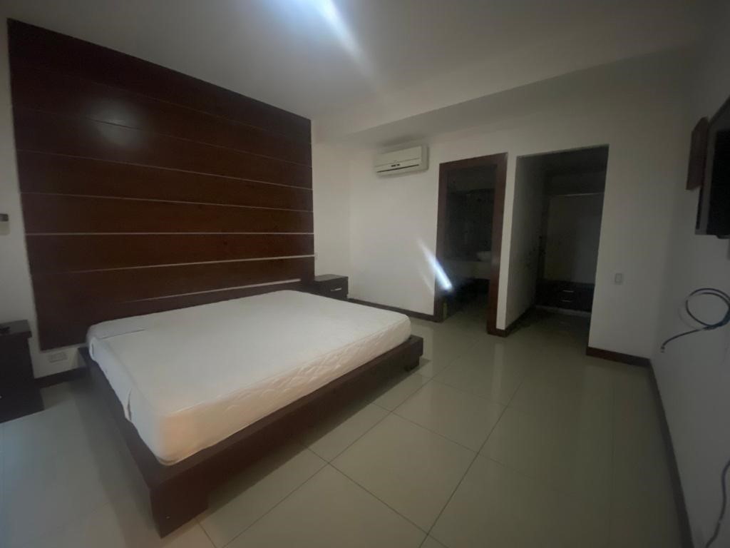 Departamento en VentaAVENIDA BENI ENTRE 2DO Y 3ER ANILLO CONDOMINIO IBIZA 2 dormitorios 2 baños 1 parqueos Foto 13