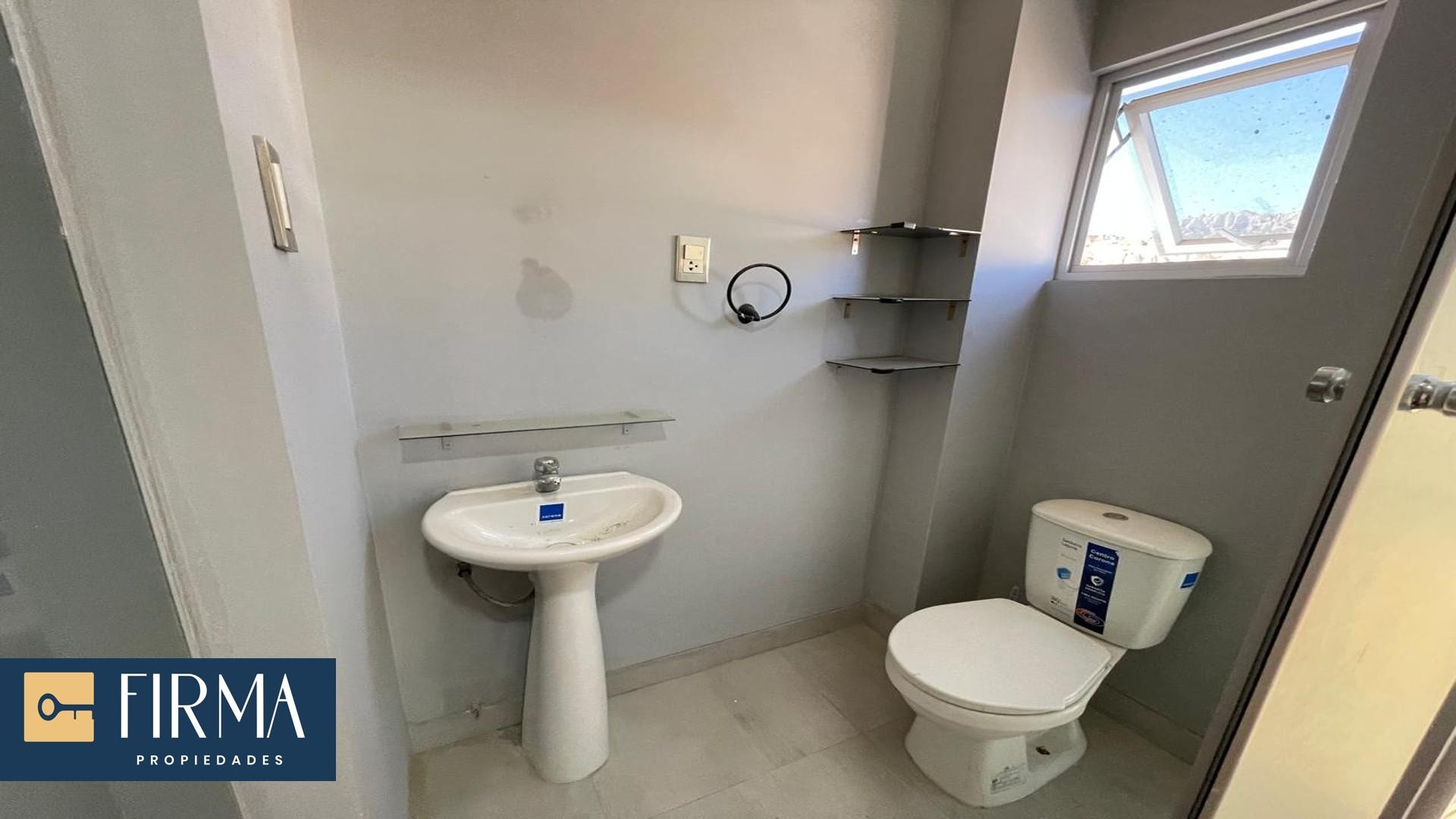 Departamento en VentaDEPARTAMENTO EN VENTA EN ACHUMANI 3 dormitorios 3 baños  Foto 3