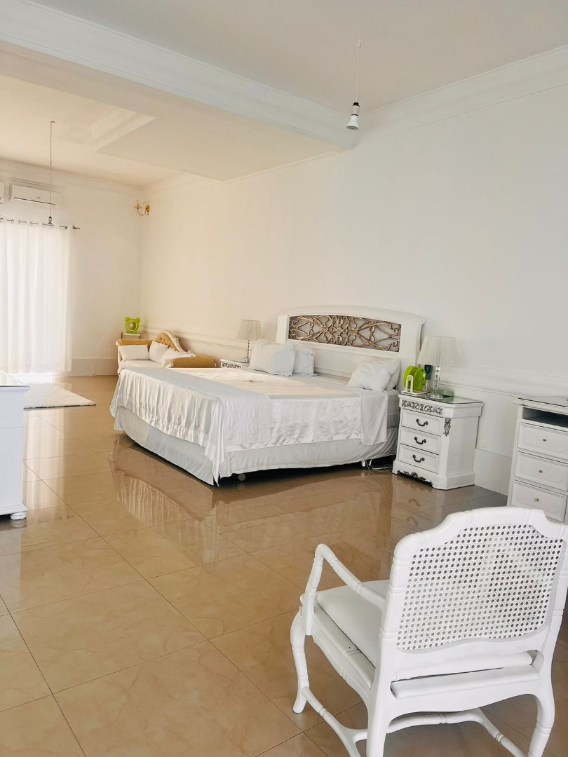 Casa en Entre 2do y 3er anillo Norte en Santa Cruz de la Sierra 4 dormitorios 8 baños 7 parqueos Foto 10