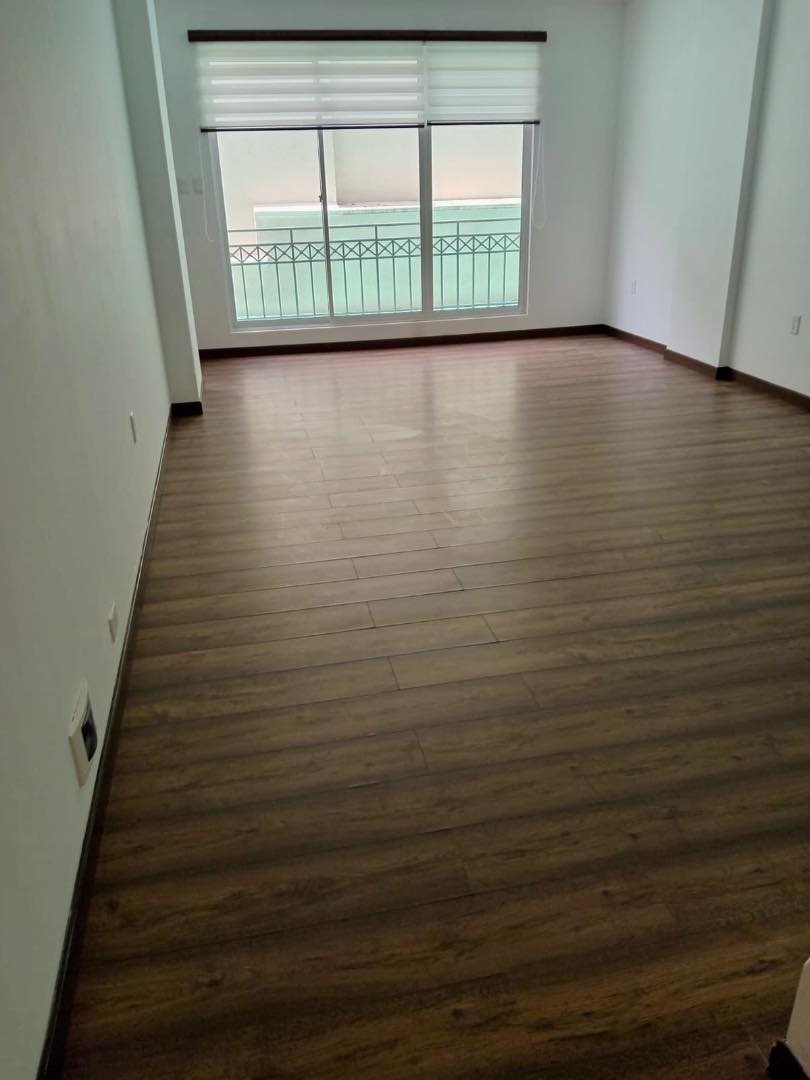 En Alquiler a $us 700 Foto 1