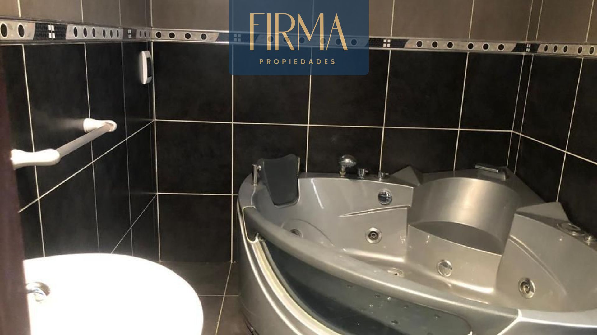 Departamento en VentaCOMPRA ESTE PENTHOUSE EN CALACOTO Foto 18