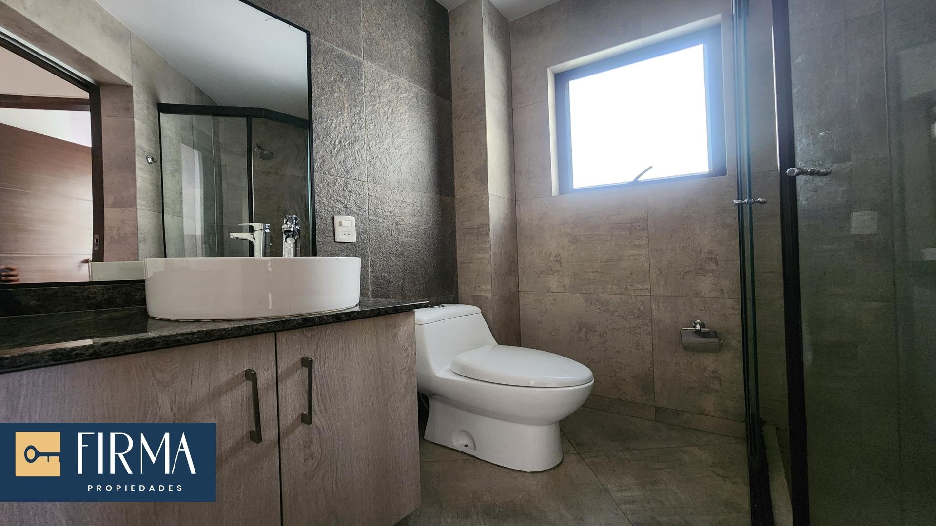 Departamento en VentaDEPARTAMENTO EN VENTA CON BALCON EN URBANIZACION PRIVADA FRANCIA, ACHUMANI Foto 6
