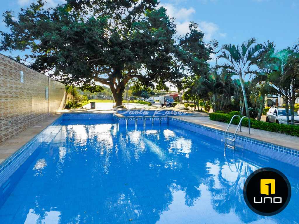 Casa en Carretera Norte en Santa Cruz de la Sierra 4 dormitorios 4 baños 4 parqueos Foto 2