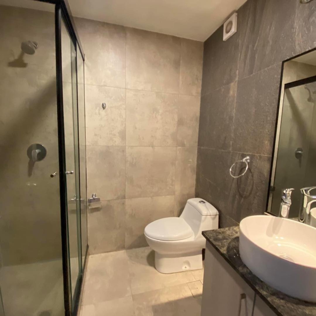 Departamento en VentaAchumani calle 29 2 dormitorios 2 baños 1 parqueos Foto 4