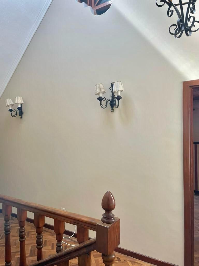 Casa Bonita Casa en Alquiler, 3 dormitorios en suite
Achumani en Condominio Cerrado Foto 7