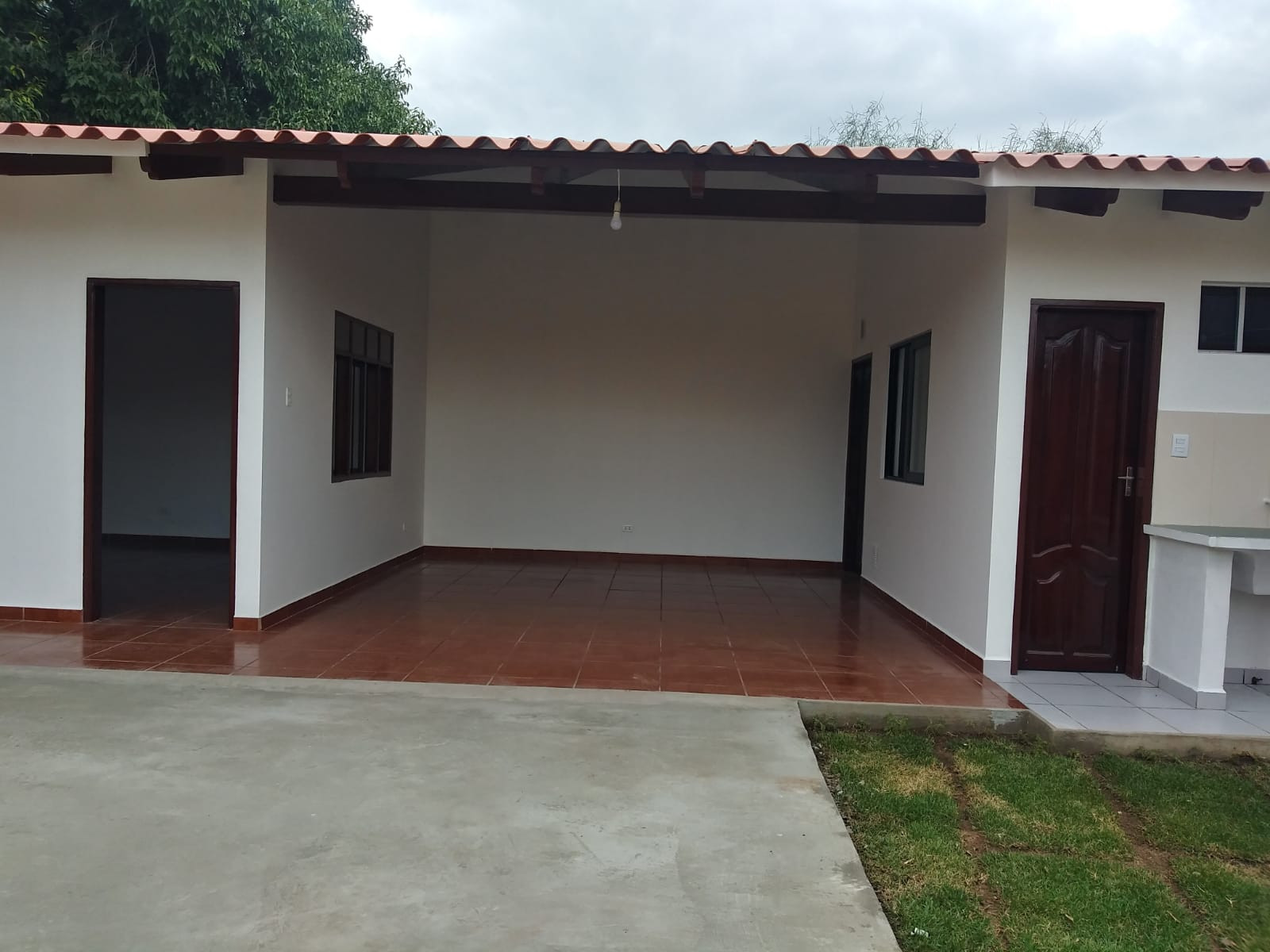 Casa en VentaCASA en VENTA en Pampa de la Isla - Avenida Montecristo (ver ubicacion) 2 dormitorios 1 baños 3 parqueos Foto 4