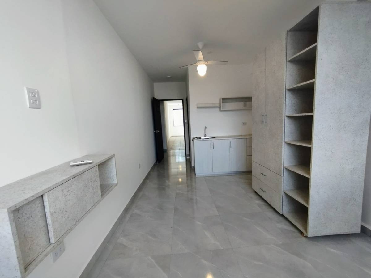 Departamento en Centro en Santa Cruz de la Sierra 1 dormitorios 1 baños  Foto 2