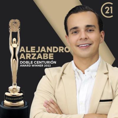 Alejandro Arzabe - agente