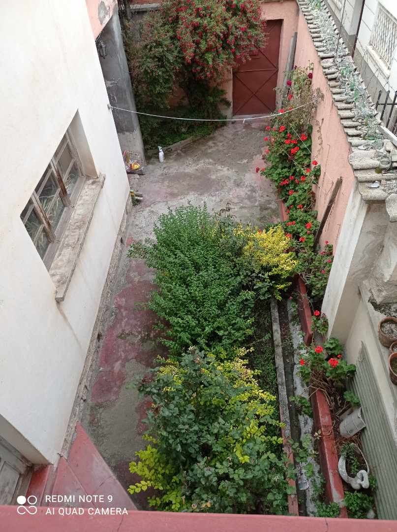 Departamento en VentaCalle Nicaragua. Entre calles República Dominicana y Lucas Jaimes. A media cuadra del parque botánico. Foto 2