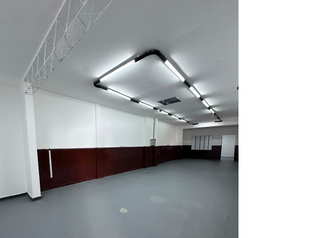 Galpón  sobre la Av. 26 de Febrero (2do anillo) Foto 15