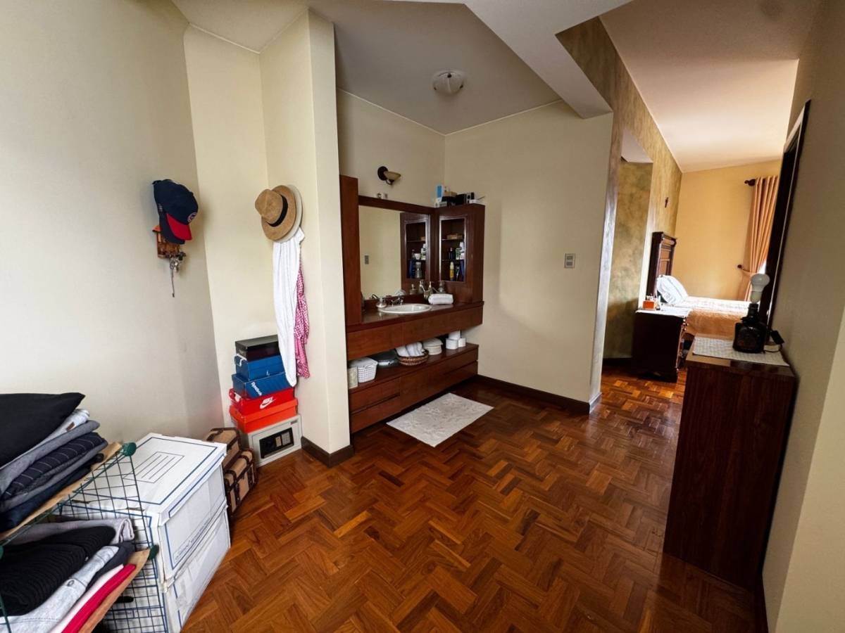 Casa en La Florida en La Paz 5 dormitorios 5 baños 2 parqueos Foto 28