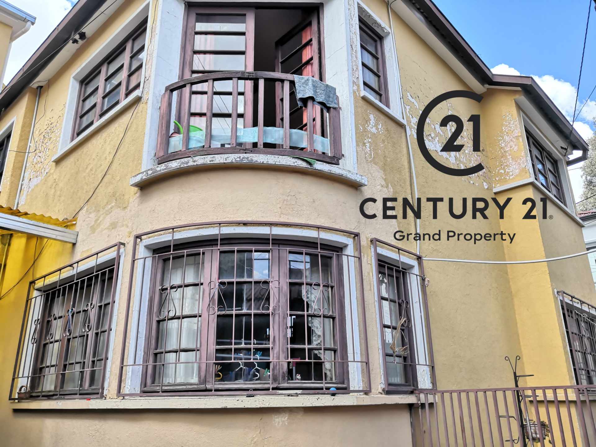 Casa Miraflores, Calle Claudio Sanjinés Foto 2