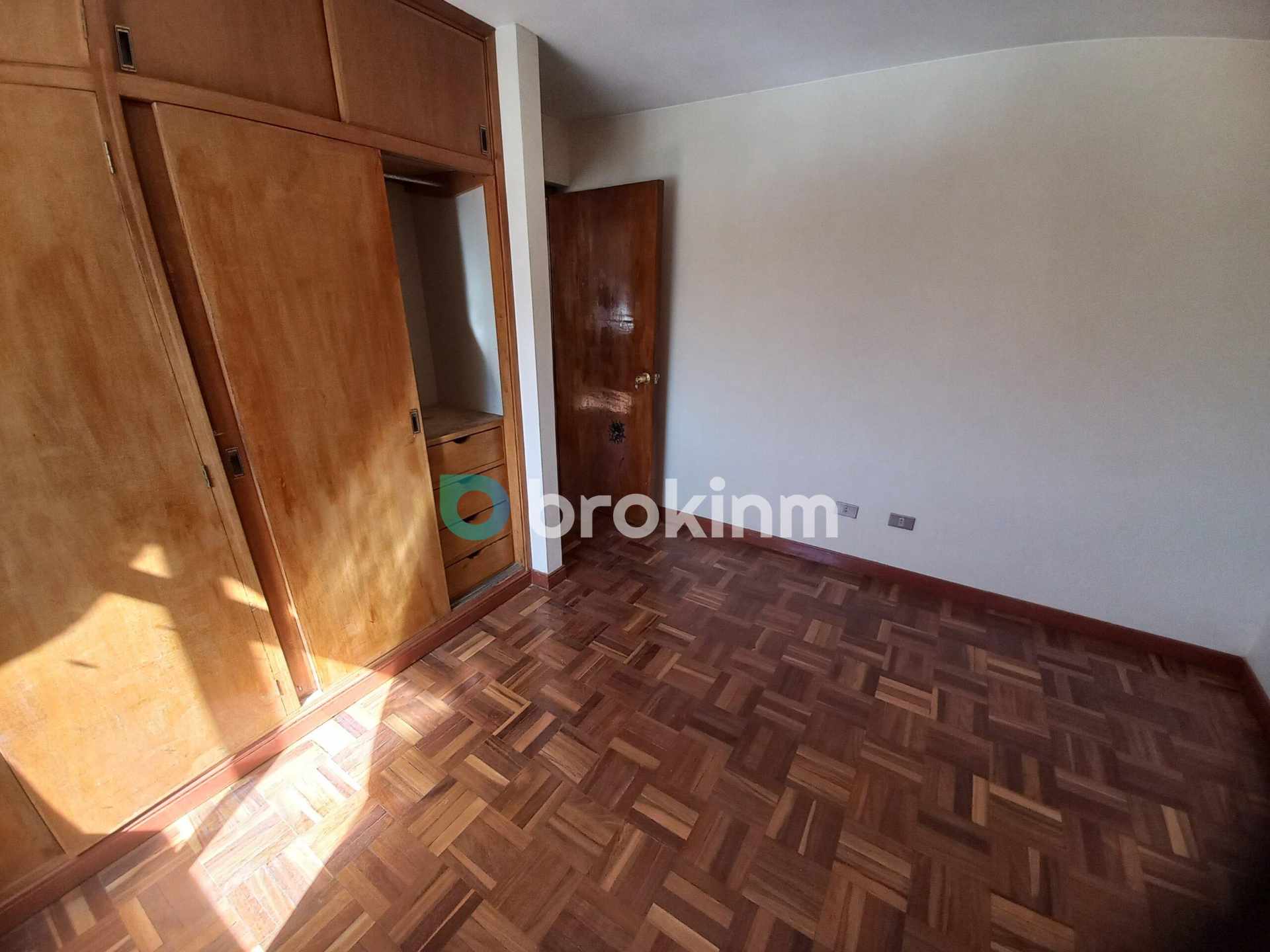 Departamento en Centro en La Paz 3 dormitorios 4 baños  Foto 4