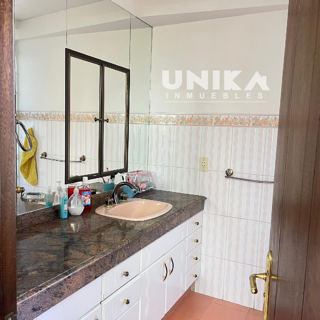 Casa en Alquiler☀️🏡 LINDA Y SOLEADA CASA EN ALQUILER EN ACHUMANI 4 dormitorios 5 baños 3 parqueos Foto 19