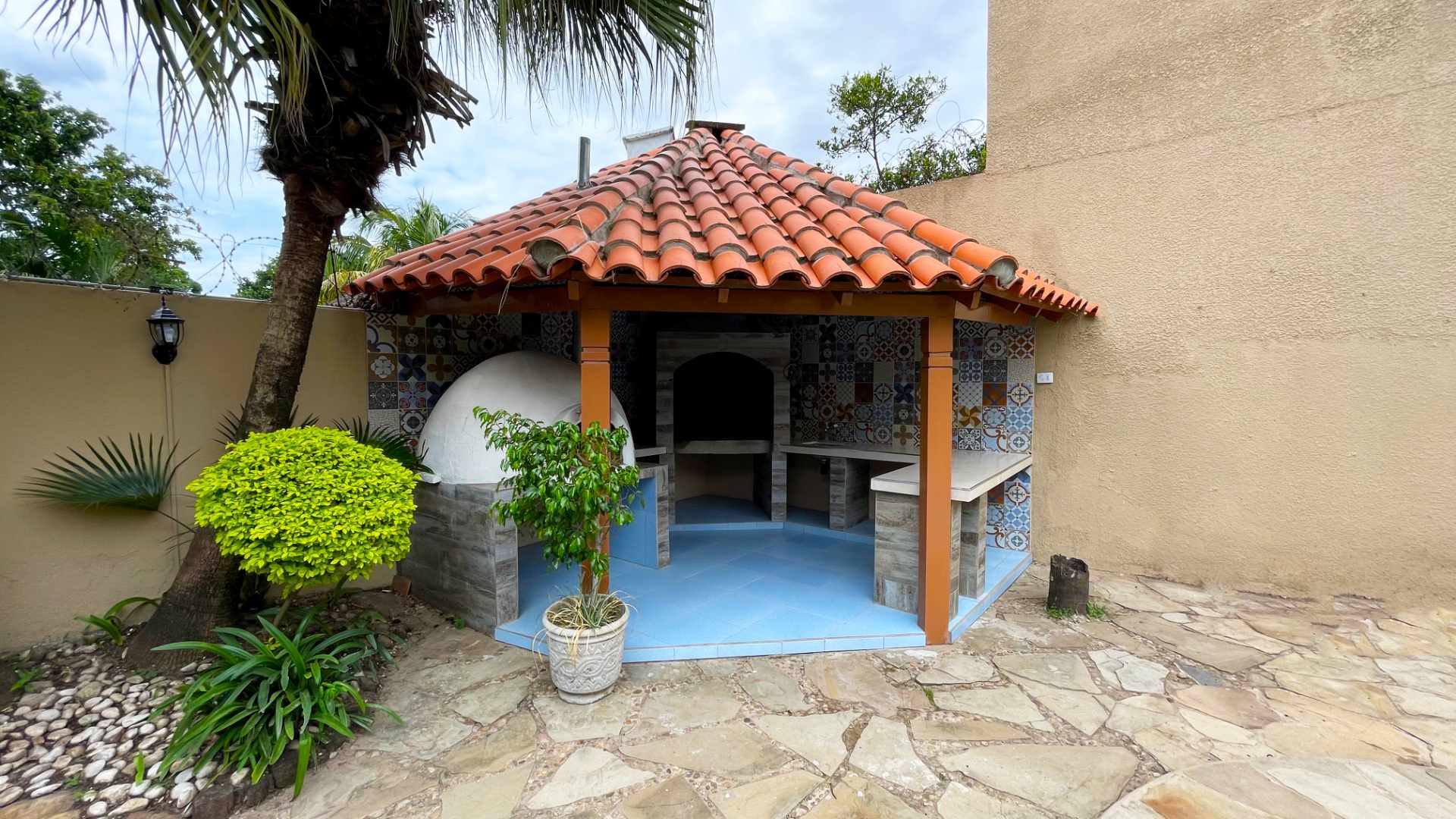 Casa en Las Palmas en Santa Cruz de la Sierra 4 dormitorios 1 baños 2 parqueos Foto 18