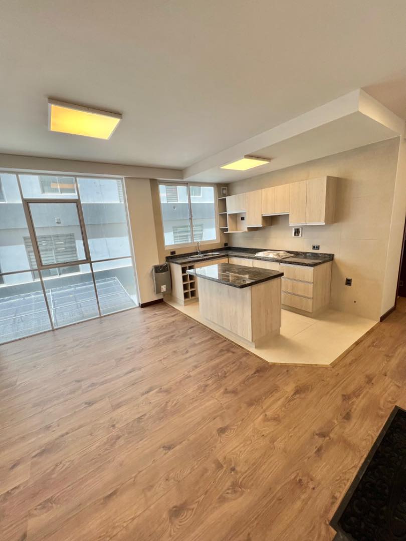 Departamento en VentaEdificio IBIZA, San Jorge, Calle Pinilla #245 Entre Av. Arce y Av. 6 de Agosto. Foto 6