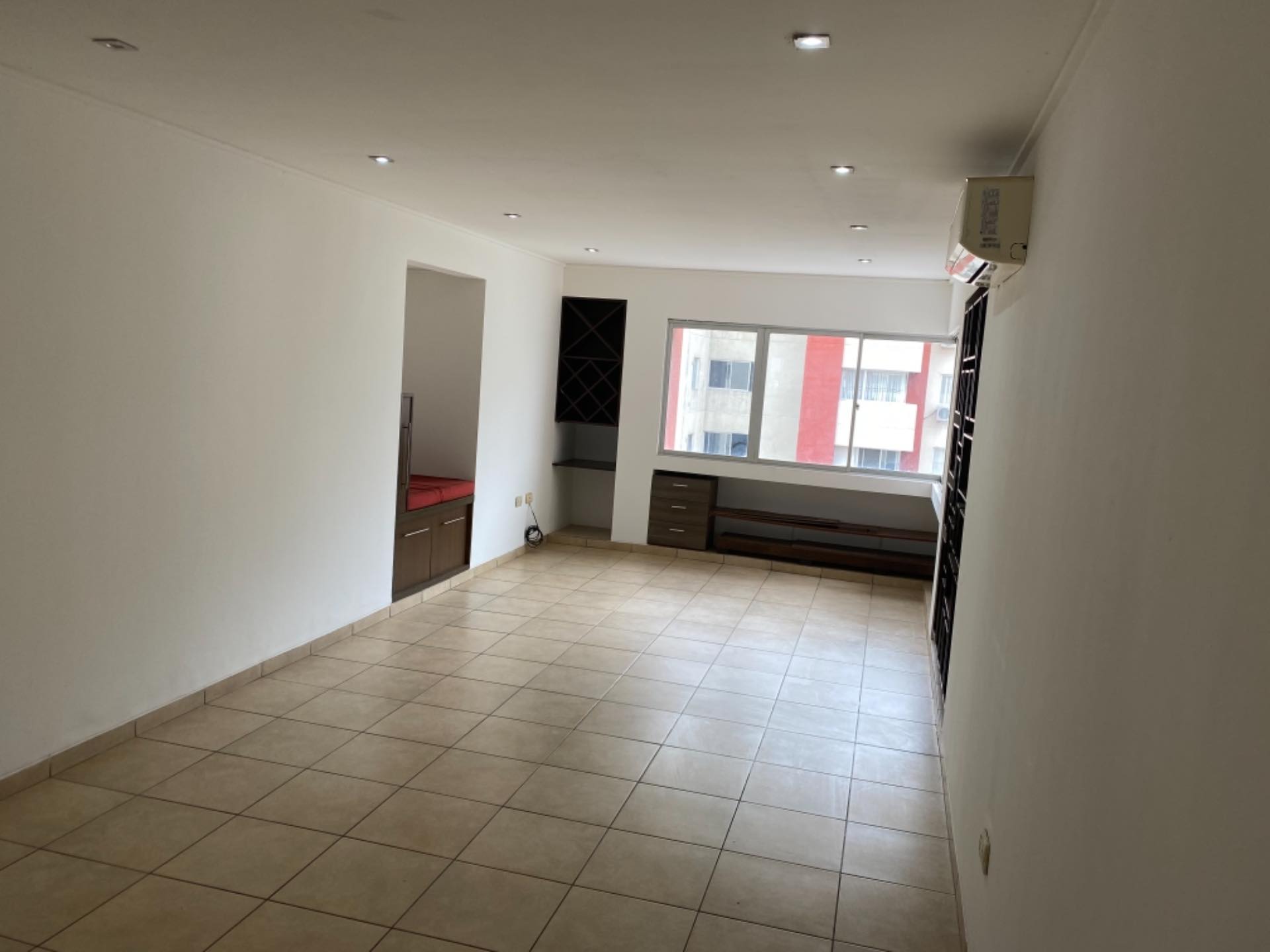 Departamento Condominio San Francisco II Av Doble Vía a la Guardia entre 5 Y 6 anillo  Foto 12