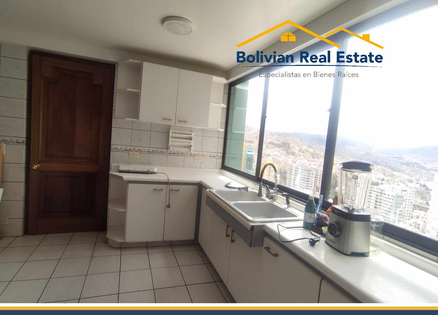 En Alquiler a Bs 4,650 Foto 4