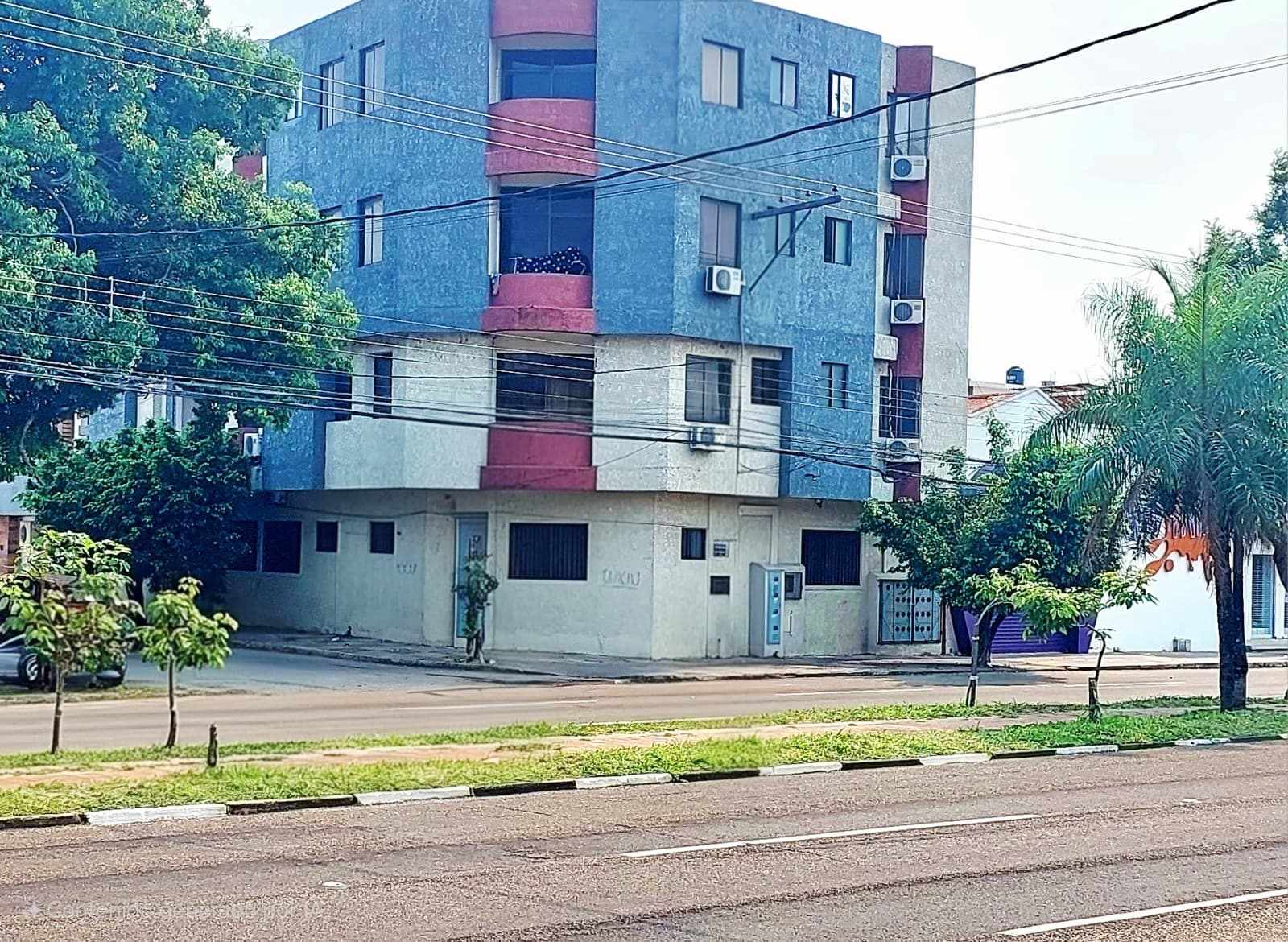 Edificio Avenida Busch frente a UAGRM Foto 2