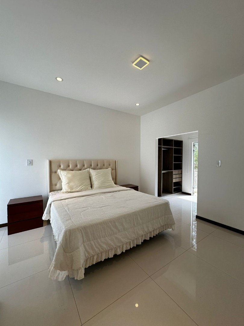 Casa en Entre 8vo y 9no anillo Norte en Santa Cruz de la Sierra 2 dormitorios 4 baños 2 parqueos Foto 11