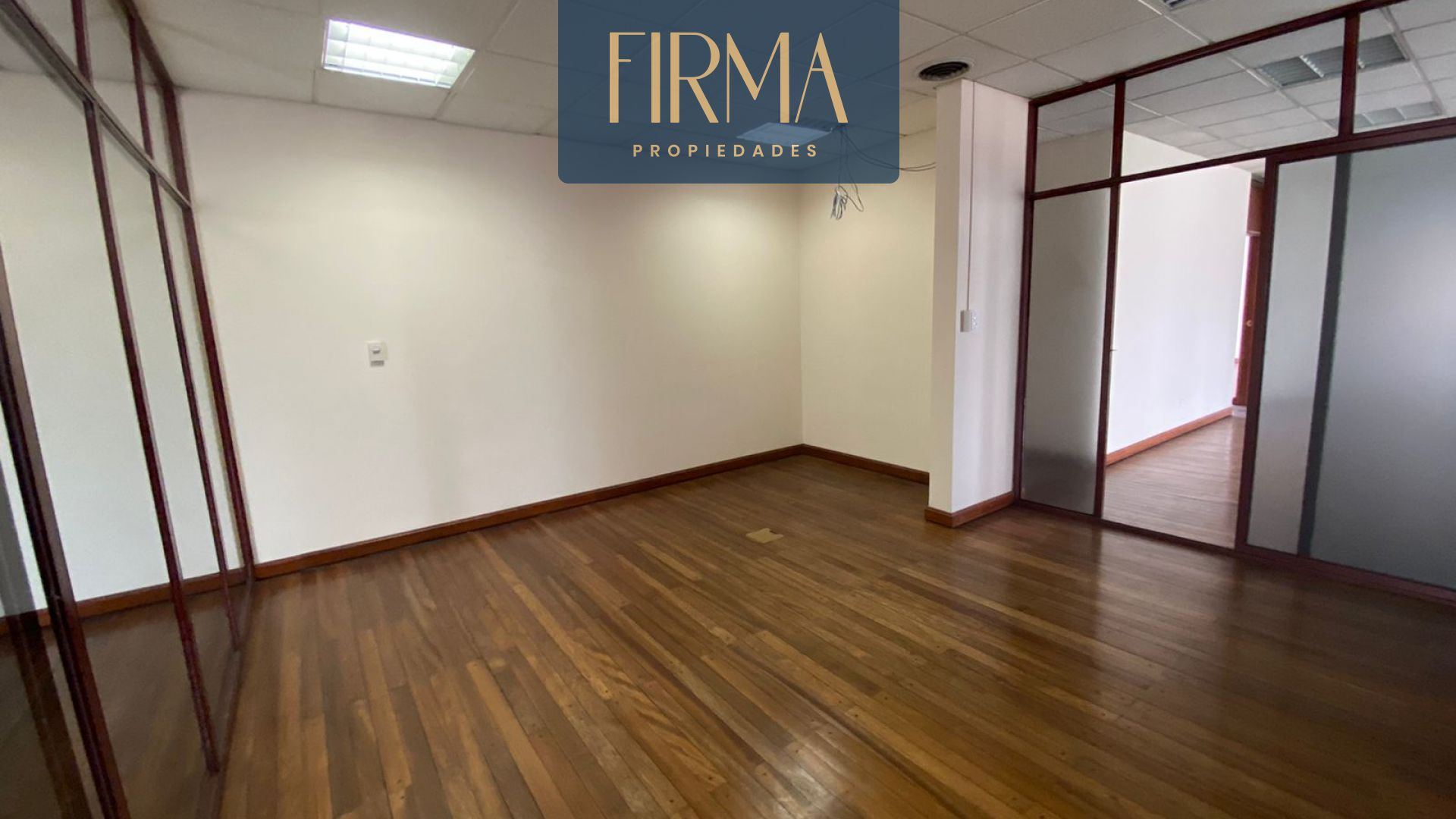 Oficina en Miraflores en La Paz  4 baños  Foto 10