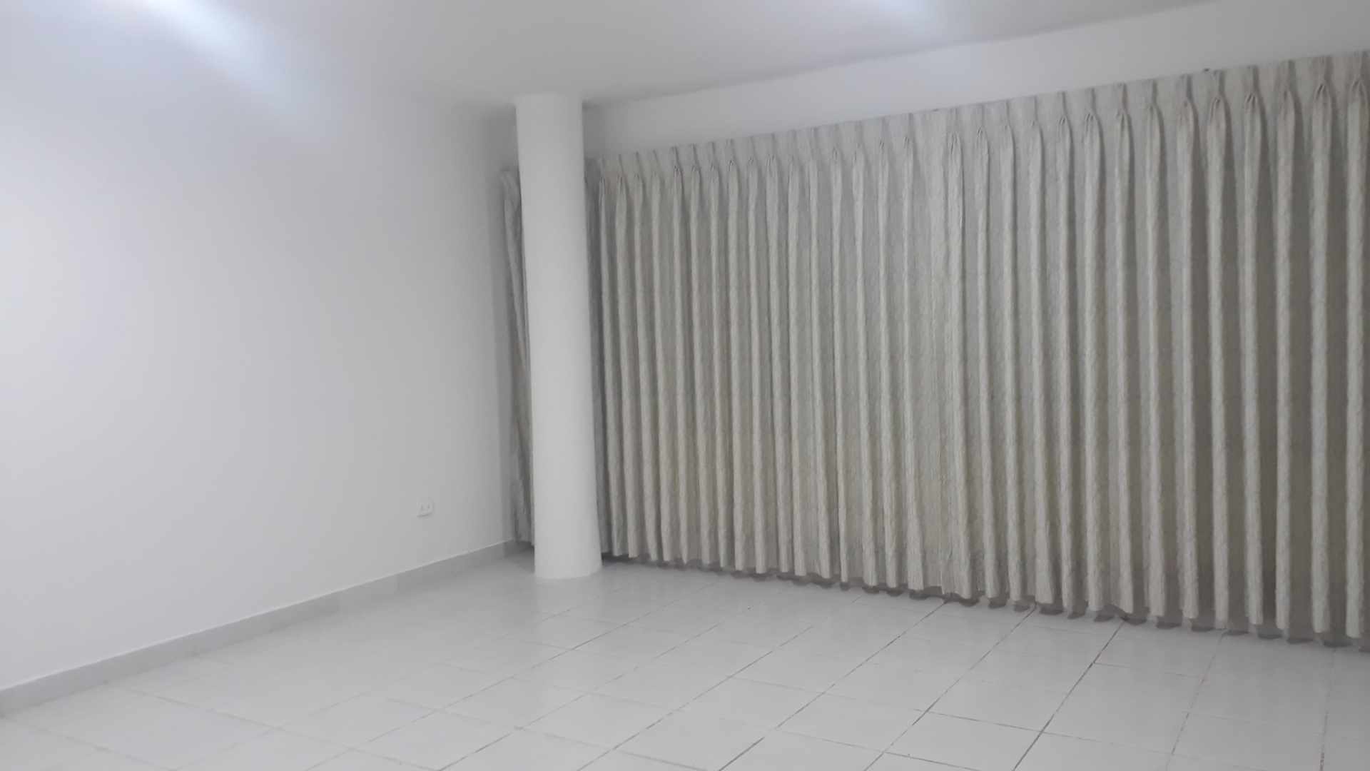 En Alquiler a Bs 2,200 Foto 1