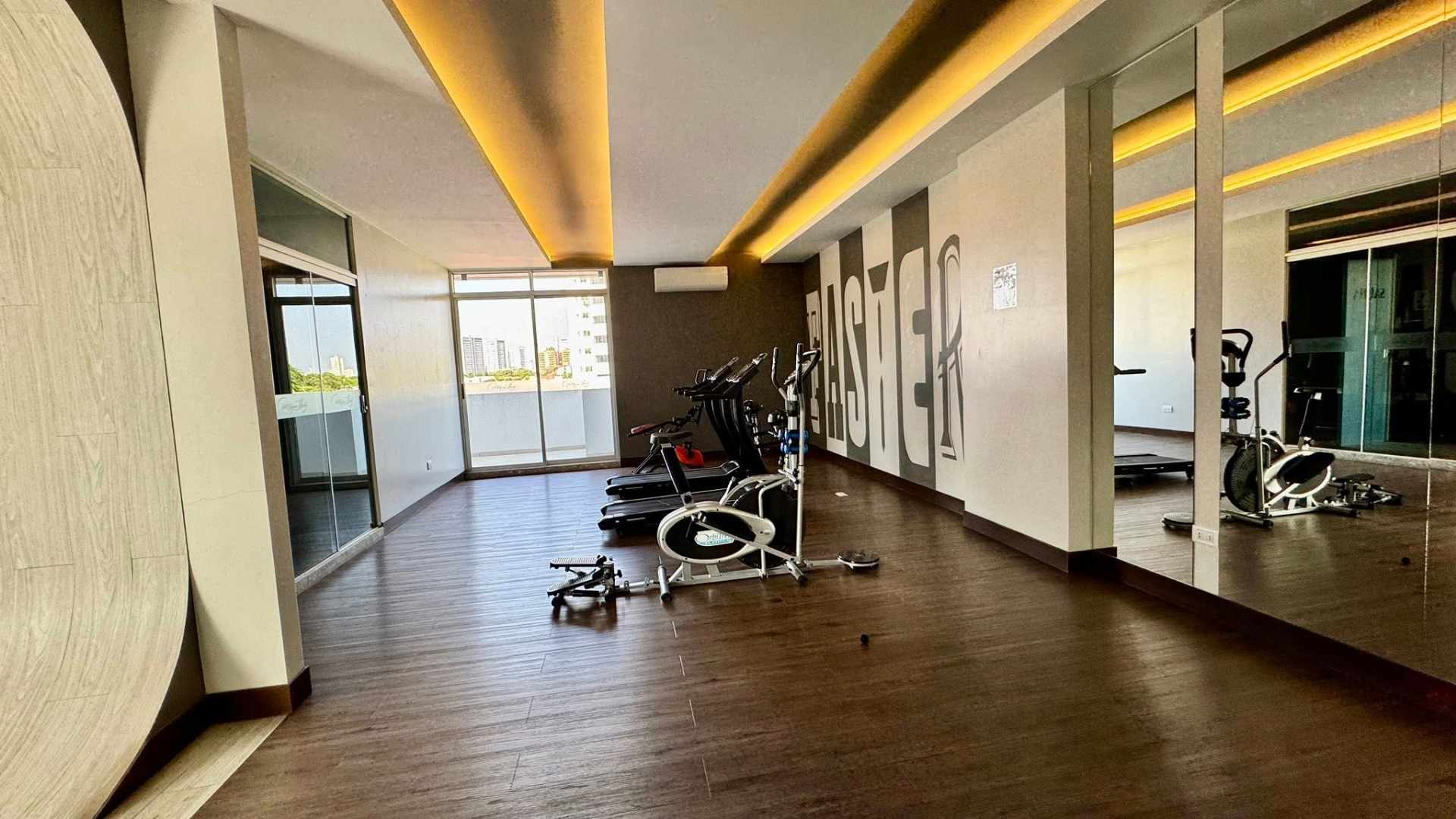 Departamento en Entre 2do y 3er anillo Norte en Santa Cruz de la Sierra 3 dormitorios 3 baños 3 parqueos Foto 18