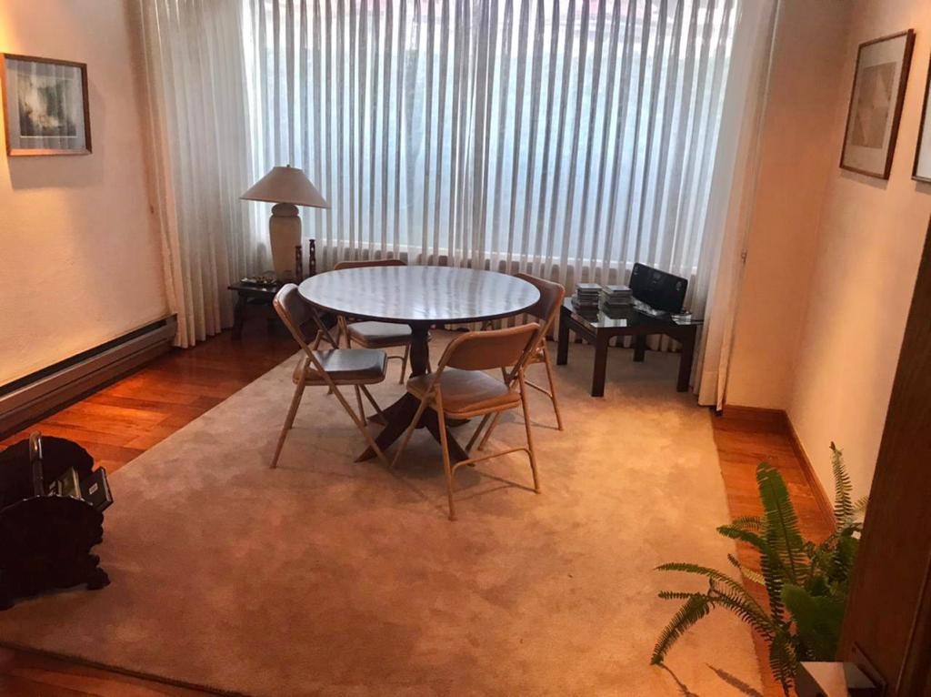 Casa Linda Casa Vacía en Alquiler o Venta
4 dormitorios en suite, Zona Irpavi
 Foto 20