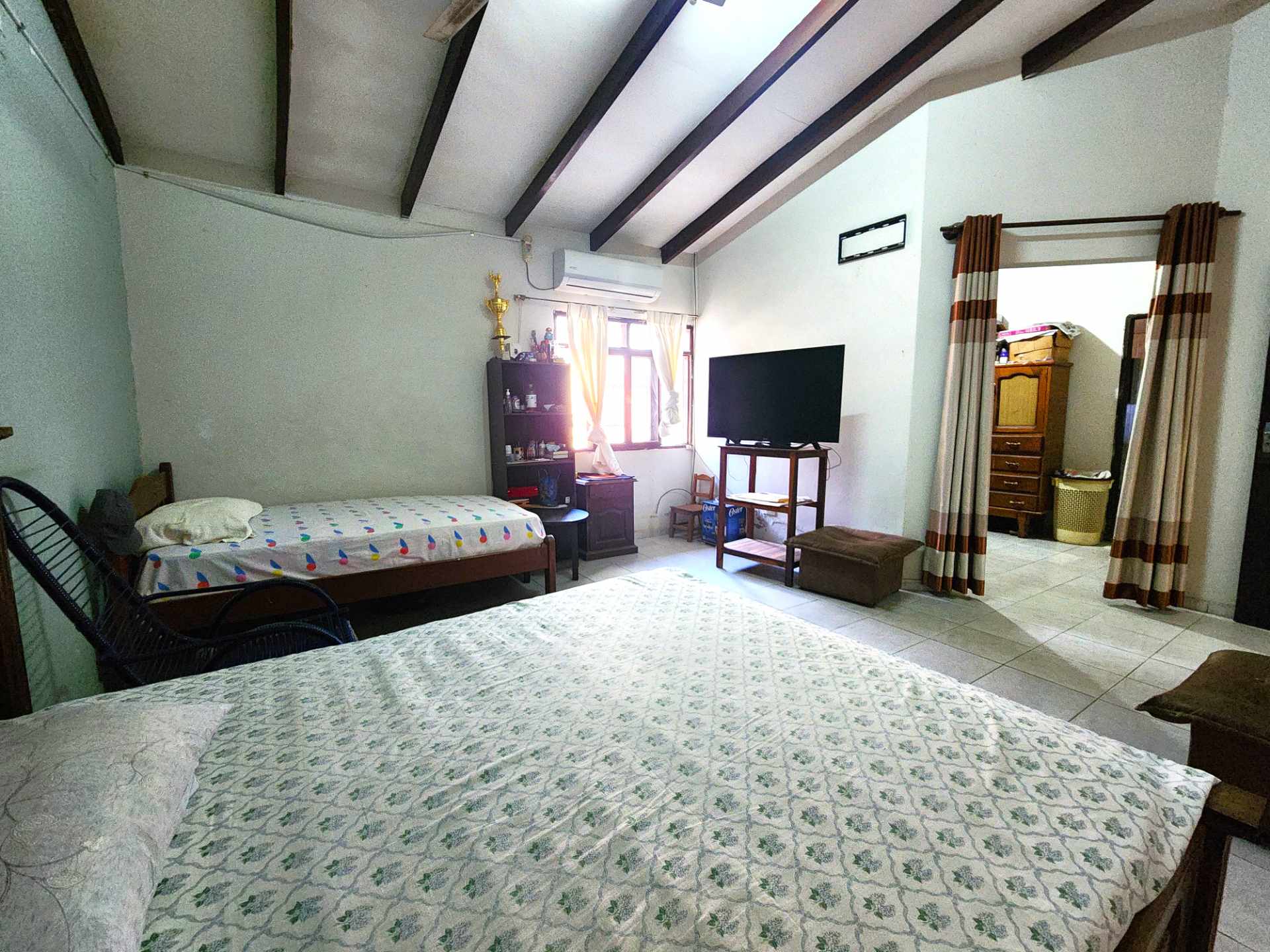 Casa en Villa 1ero de Mayo en Santa Cruz de la Sierra 3 dormitorios 3 baños 3 parqueos Foto 11