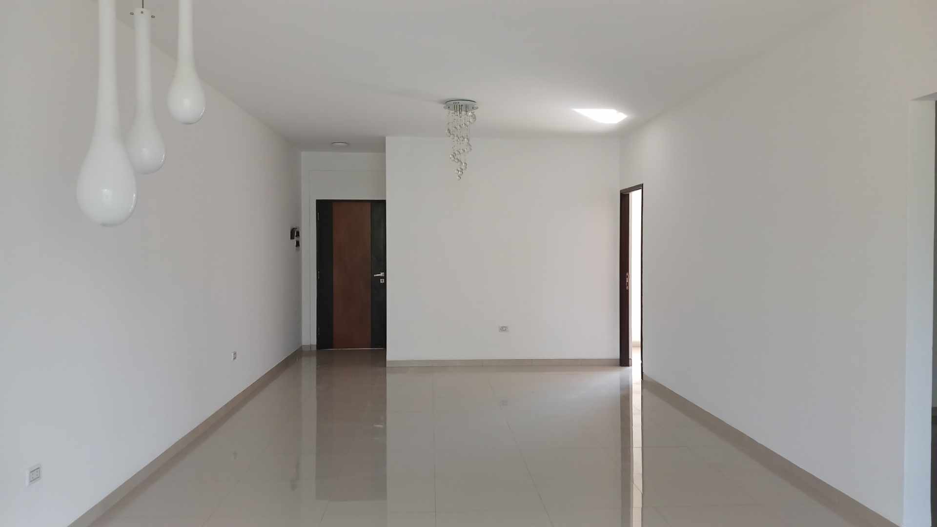 Departamento en Las Palmas en Santa Cruz de la Sierra 3 dormitorios 3 baños 1 parqueos Foto 2