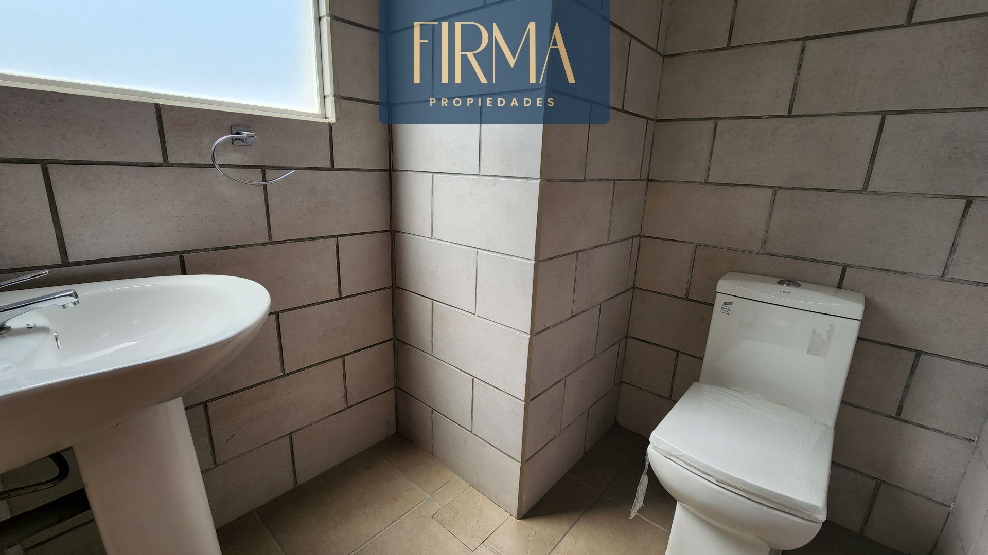 Oficina en Sopocachi en La Paz 1 dormitorios 1 baños 1 parqueos Foto 3